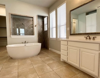 7005 Golf Club Drive - Photo Thumbnail 29