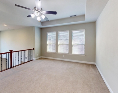 7005 Golf Club Drive - Photo Thumbnail 11