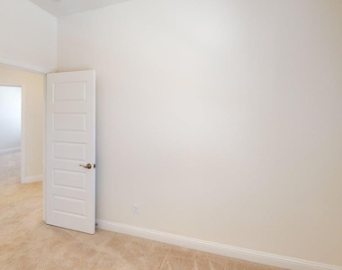 333 Elk Drive - Photo Thumbnail 26