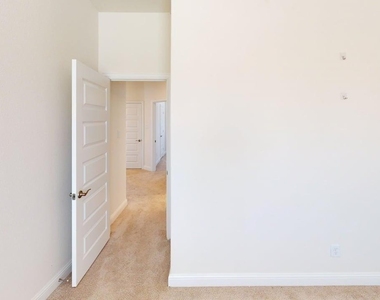 333 Elk Drive - Photo Thumbnail 25