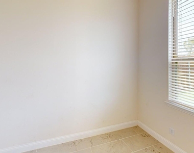 333 Elk Drive - Photo Thumbnail 23