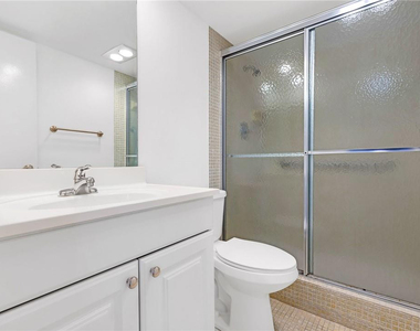605 Oaks Drive - Photo Thumbnail 15