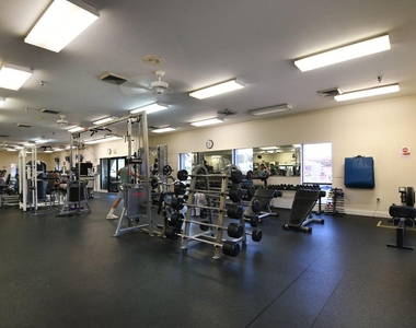 2305 Lucaya Lane - Photo Thumbnail 36