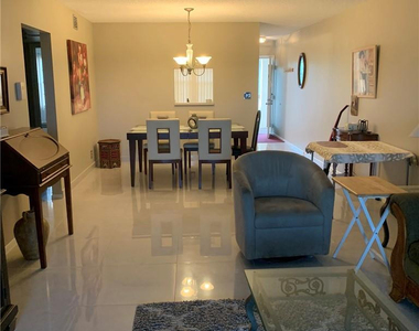 2305 Lucaya Lane - Photo Thumbnail 8