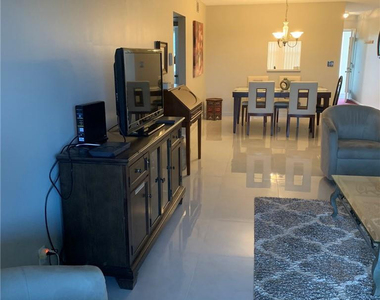 2305 Lucaya Lane - Photo Thumbnail 7