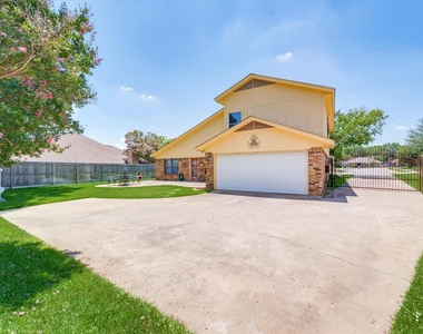 2033 Oakmeadow Street - Photo Thumbnail 27
