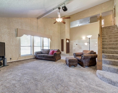 2033 Oakmeadow Street - Photo Thumbnail 5