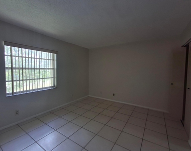 11506 Royal Palm Boulevard - Photo Thumbnail 5