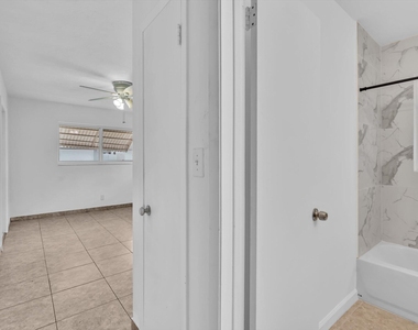 132 Se 2nd Court - Photo Thumbnail 7
