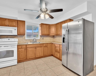 132 Se 2nd Court - Photo Thumbnail 11