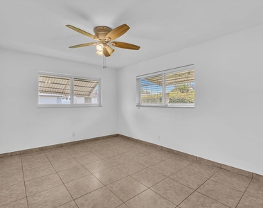 132 Se 2nd Court - Photo Thumbnail 12