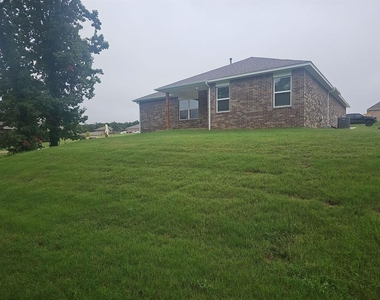 11751 Sweeping Lane - Photo Thumbnail 14