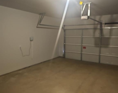 11751 Sweeping Lane - Photo Thumbnail 13
