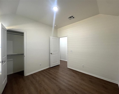 1713 Short Cove Drive - Photo Thumbnail 10