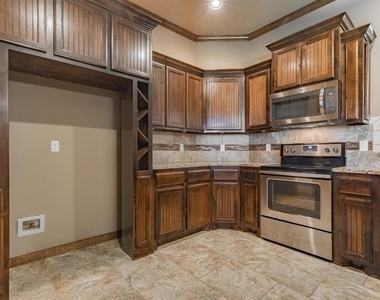 11113 Nw 8th Street - Photo Thumbnail 3