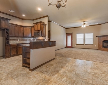 11113 Nw 8th Street - Photo Thumbnail 4