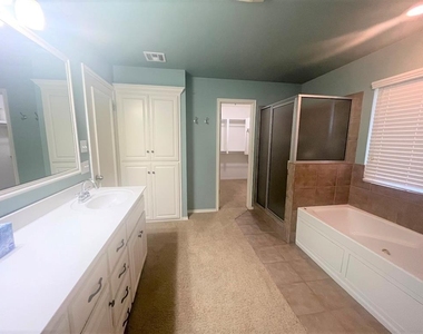 725 Tuscany Way - Photo Thumbnail 10