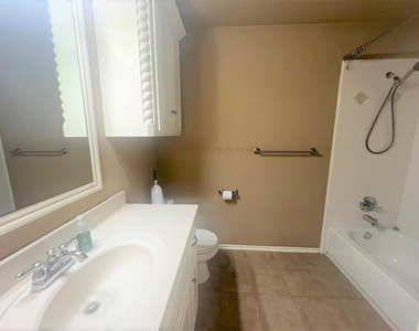 725 Tuscany Way - Photo Thumbnail 13