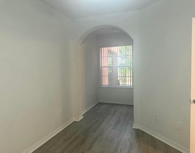 106 Sw Peacock Boulevard - Photo Thumbnail 9