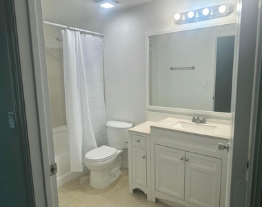 106 Sw Peacock Boulevard - Photo Thumbnail 7