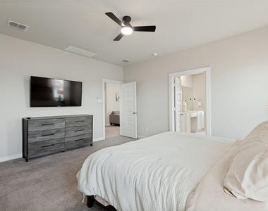 2808 Spring Side Drive - Photo Thumbnail 8