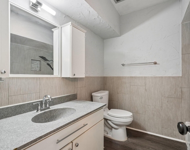 6017 E University Boulevard - Photo Thumbnail 8