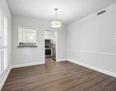 6017 E University Boulevard - Photo Thumbnail 3