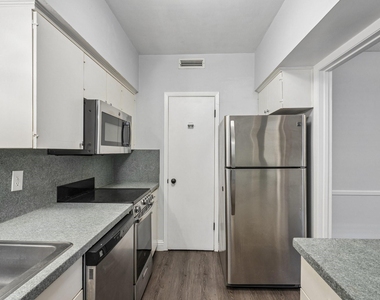 6017 E University Boulevard - Photo Thumbnail 7