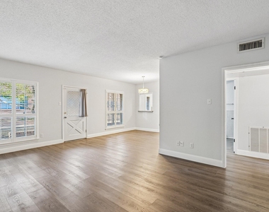 6017 E University Boulevard - Photo Thumbnail 1