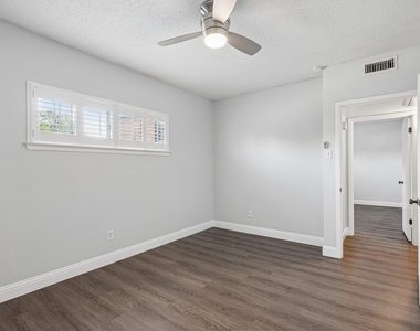6017 E University Boulevard - Photo Thumbnail 16