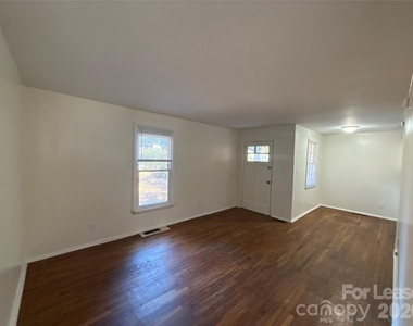 5135 Grapevine Drive - Photo Thumbnail 1