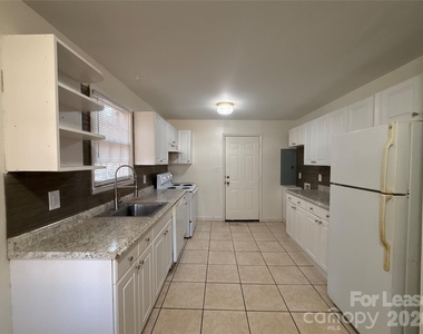 5135 Grapevine Drive - Photo Thumbnail 4