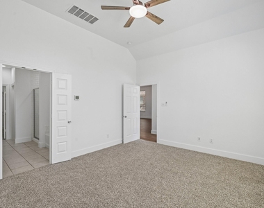 1506 Calcot Lane - Photo Thumbnail 16