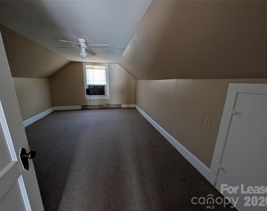 119 Ridgeway Avenue - Photo Thumbnail 10