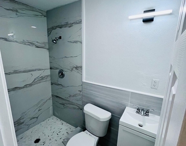522 Donald Drive - Photo Thumbnail 12