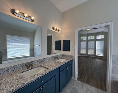 7150 Tularosa Court - Photo Thumbnail 17