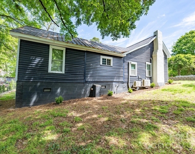 19513 Meridian Street - Photo Thumbnail 23