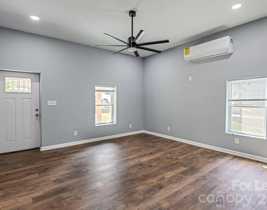 19513 Meridian Street - Photo Thumbnail 7