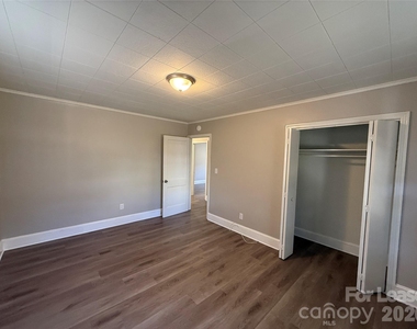 113 Garrison Drive - Photo Thumbnail 7