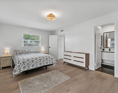 70 Valencia C - Photo Thumbnail 12
