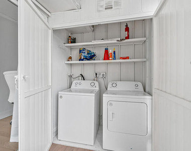 70 Valencia C - Photo Thumbnail 16