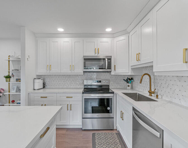 70 Valencia C - Photo Thumbnail 9