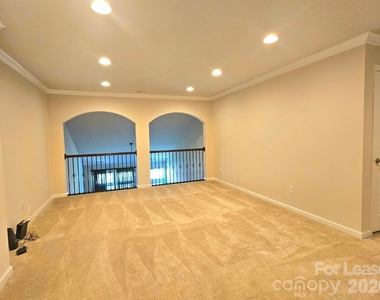 11072 Discovery Drive - Photo Thumbnail 13