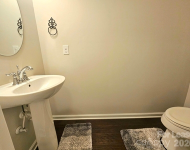 11072 Discovery Drive - Photo Thumbnail 7