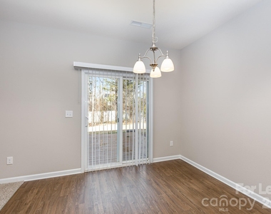 6209 Purbeck Way - Photo Thumbnail 9