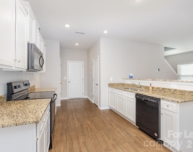 6209 Purbeck Way - Photo Thumbnail 7