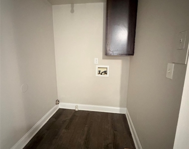 608 Peaceful Glen Road - Photo Thumbnail 3