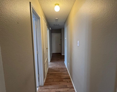 5409 Comanche Wells Drive - Photo Thumbnail 1