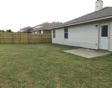 5409 Comanche Wells Drive - Photo Thumbnail 17