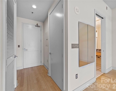 1133 Metropolitan Avenue - Photo Thumbnail 16